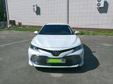 Toyota Camry 2020 года за 14 300 000 тг. в Семей – фото 5