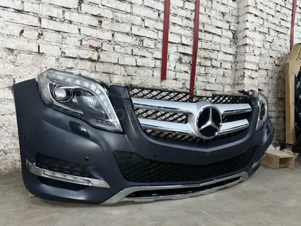 Бампер передний в сборе Mercedes-Benz GLK X204 рестайлинг за 200 000 тг. в Алматы – фото 3