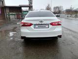 Toyota Camry 2021 года за 17 300 000 тг. в Алматы – фото 4