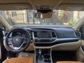 Toyota Highlander 2018 года за 17 990 000 тг. в Алматы – фото 17