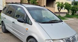 Volkswagen Sharan 1995 года за 1 900 000 тг. в Тараз