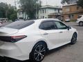 Toyota Camry 2019 года за 14 000 000 тг. в Алматы – фото 3