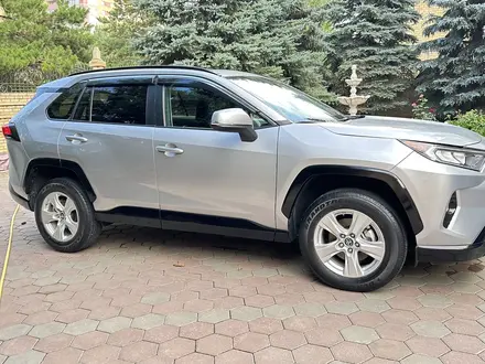 Toyota RAV4 2020 года за 15 700 000 тг. в Астана – фото 14