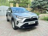 Toyota RAV4 2020 годаfor14 990 000 тг. в Астана – фото 3