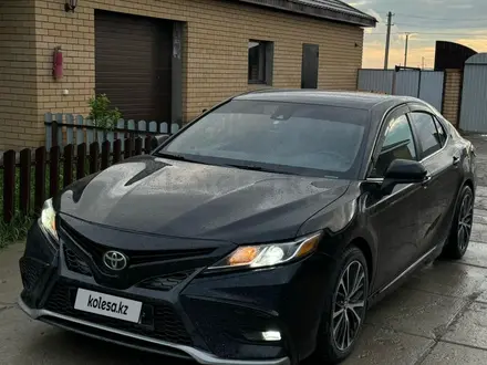 Toyota Camry 2019 года за 8 000 000 тг. в Актобе – фото 21