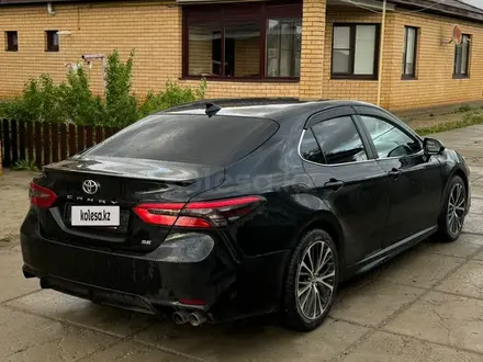 Toyota Camry 2019 года за 8 000 000 тг. в Актобе – фото 5