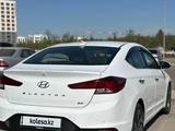 Hyundai Elantra 2019 года за 7 500 000 тг. в Алматы – фото 2