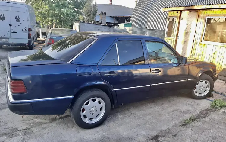 Mercedes-Benz E 230 1990 года за 2 700 000 тг. в Астана