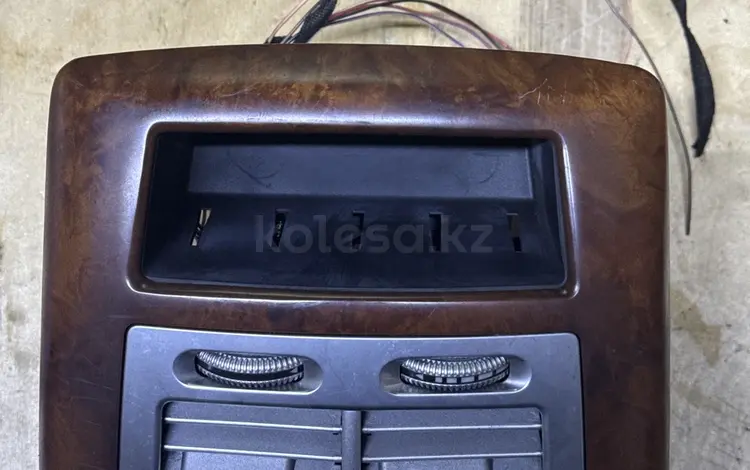 Задний дефлектор подлокотника за 20 000 тг. в Алматы