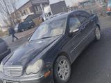 Mercedes-Benz C 240 2004 годаүшін3 700 000 тг. в Алматы – фото 2