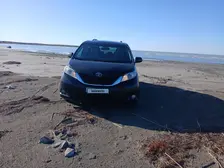 Toyota Sienna, 2015