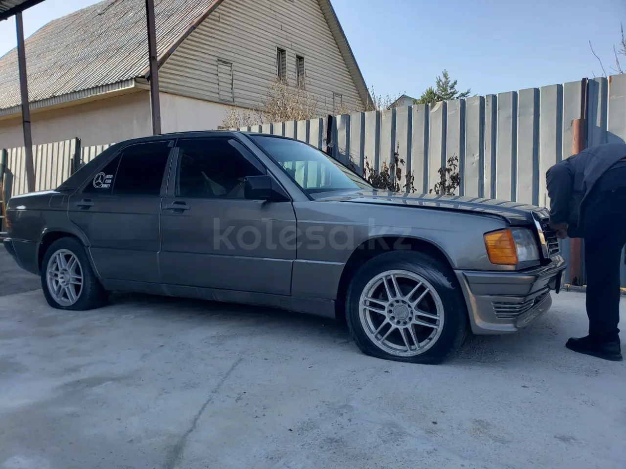 Mercedes-Benz 190, 1988