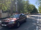 Toyota Camry 1999 года за 3 150 000 тг. в Тараз – фото 2