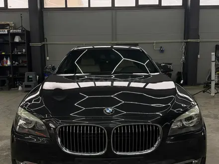 BMW 750 2009 года за 9 000 000 тг. в Астана – фото 5