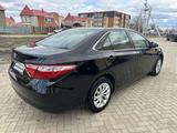 Toyota Camry 2016 года за 6 500 000 тг. в Уральск – фото 5