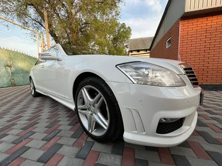 Mercedes-Benz S 550 2006 года за 7 300 000 тг. в Алматы – фото 13