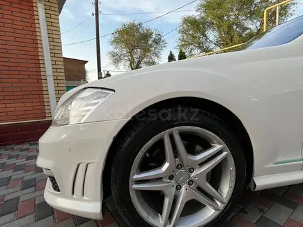 Mercedes-Benz S 550 2006 года за 7 300 000 тг. в Алматы – фото 16