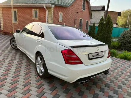 Mercedes-Benz S 550 2006 года за 7 300 000 тг. в Алматы – фото 24