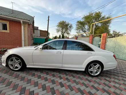 Mercedes-Benz S 550 2006 года за 7 300 000 тг. в Алматы – фото 26