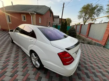 Mercedes-Benz S 550 2006 года за 7 300 000 тг. в Алматы – фото 27