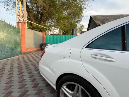 Mercedes-Benz S 550 2006 года за 7 300 000 тг. в Алматы – фото 28