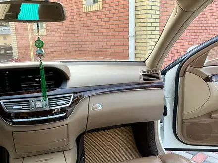 Mercedes-Benz S 550 2006 года за 7 300 000 тг. в Алматы – фото 47