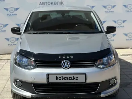 Volkswagen Polo 2014 года за 5 700 000 тг. в Атырау – фото 2
