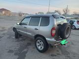 Chevrolet Niva 2008 годаfor1 500 000 тг. в Атырау – фото 2