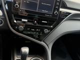 Toyota Camry 2021 годаfor12 500 000 тг. в Актобе – фото 3