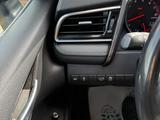 Toyota Camry 2021 годаfor12 500 000 тг. в Актобе – фото 5
