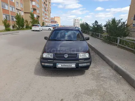 Volkswagen Vento 1994 года за 1 200 000 тг. в Актобе – фото 2