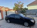 Toyota Camry 2015 года за 11 000 000 тг. в Атырау – фото 3