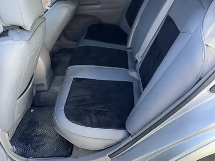 Toyota Camry 2004 года за 5 000 000 тг. в Актобе – фото 10