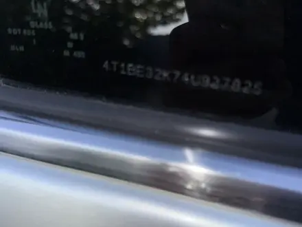 Toyota Camry 2004 года за 5 000 000 тг. в Актобе – фото 16