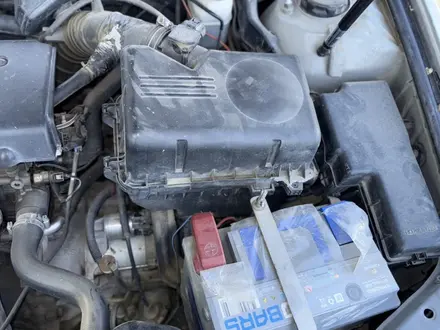 Toyota Camry 2004 года за 5 000 000 тг. в Актобе – фото 17