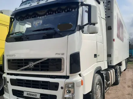 Volvo  FH 2003 года за 30 000 000 тг. в Есик