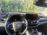 Toyota Highlander 2023 годаүшін28 000 000 тг. в Семей – фото 4