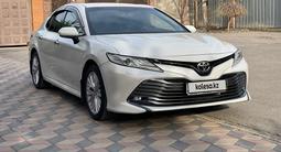 Toyota Camry 2019 года за 14 800 000 тг. в Алматы