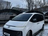 Hyundai Staria 2023 года за 22 000 000 тг. в Астана