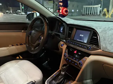 Hyundai Elantra 2017 года за 7 000 000 тг. в Алматы – фото 12