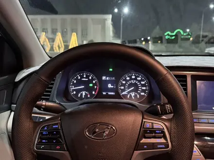 Hyundai Elantra 2017 года за 7 000 000 тг. в Алматы – фото 20