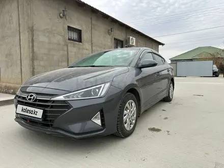 Hyundai Elantra 2020 года за 8 500 000 тг. в Атырау – фото 3