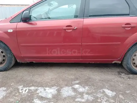 Ford Focus 2006 года за 1 500 000 тг. в Актобе – фото 5