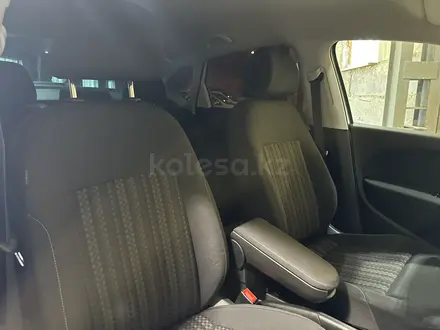 Volkswagen Polo 2018 года за 6 650 000 тг. в Актобе – фото 26