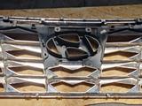 Решетка радиатора на Hyundai Tucson NX4 за 65 000 тг. в Алматы – фото 2