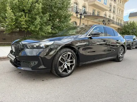 BMW 520 2024 года за 30 000 000 тг. в Астана – фото 4