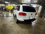 Volkswagen Touareg 2006 годаfor5 500 000 тг. в Астана – фото 4