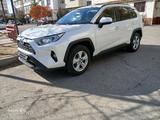 Toyota RAV4 2020 года за 14 500 000 тг. в Тараз – фото 2