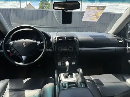 Porsche Cayenne 2006 года за 6 590 000 тг. в Актобе – фото 6