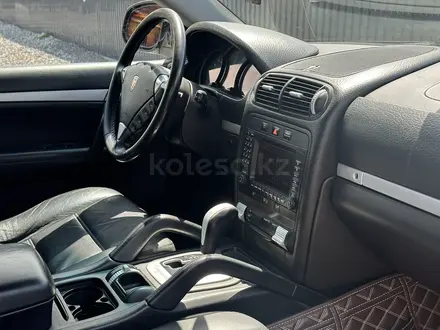 Porsche Cayenne 2006 года за 6 590 000 тг. в Актобе – фото 7